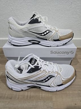 M/W's Saucony Ride Millenium White & Tan Running Sneakers.10M/11.5W